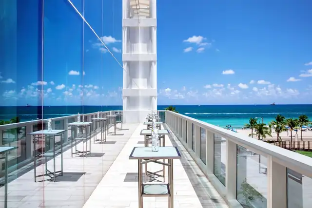 Conrad Fort Lauderdale Beach à Fort Lauderdale, vue extérieure de l'hôtel balnéaire